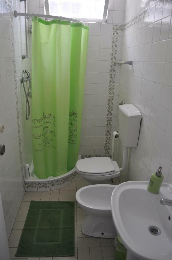 F! Lisbon Guest House Esterno foto
